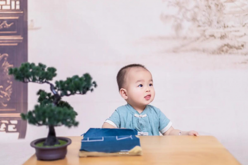 那曲宝宝宁愿饿也不吃奶粉